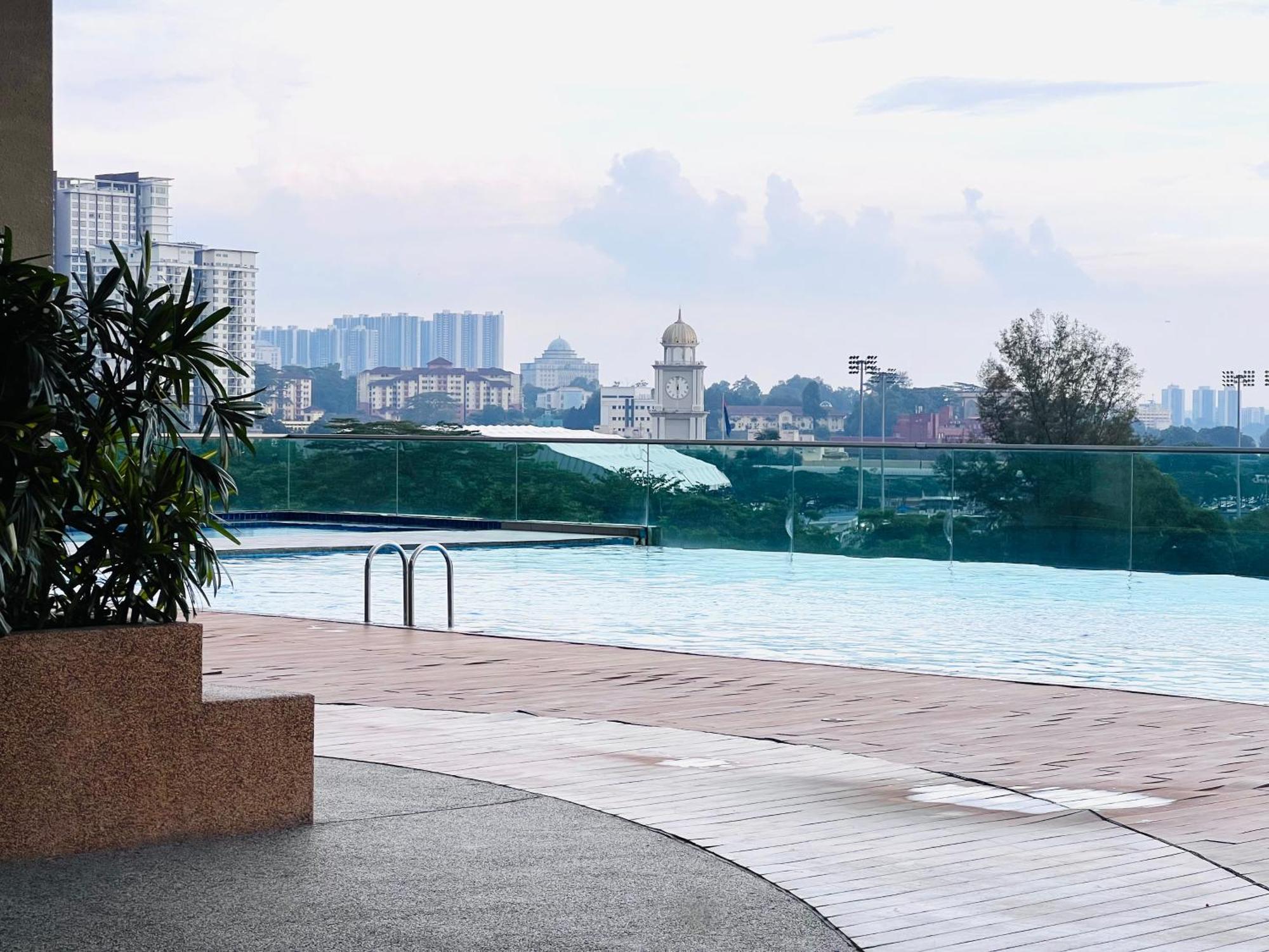 Paragon Residence 2Br4Pax Sleek Stay Nr Ciq Midvalley By Our Stay Τζόχορ Μπάχρου Εξωτερικό φωτογραφία